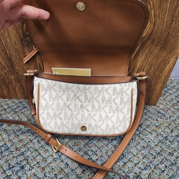 Michael Kors White Handbag Purse - Picture 3 of 4